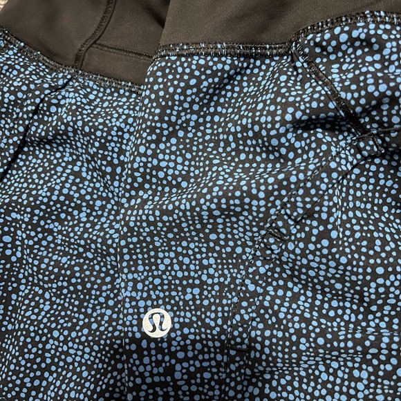 Lululemon run time shorts - Picture 3 of 4